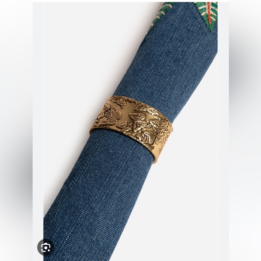 NWT set of 4 Johnny Was Butterfly 🦋 Brass Napkin Rings. - Picture 4 of 8